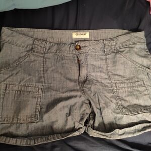 Old Navy Women's Light Denim Cargo-Style Shorts, Size 14